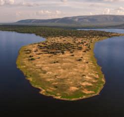 Magashi Peninsula sits on a private lake banks in Akagera NP